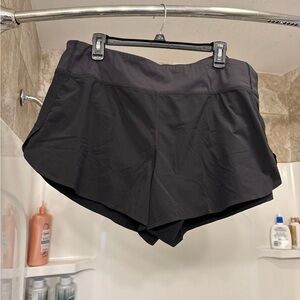 Athleta run with it shorts 3.5 in. XL